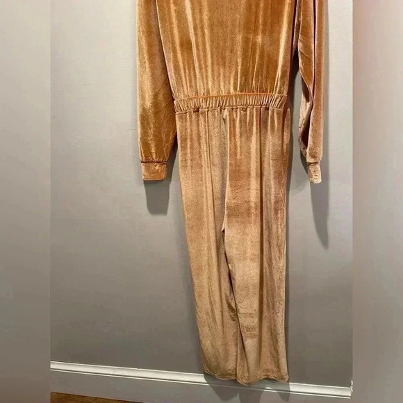 Fabletics jumpsuit size small gold velour long sleeve zip closure wide leg - Picture 5 of 9